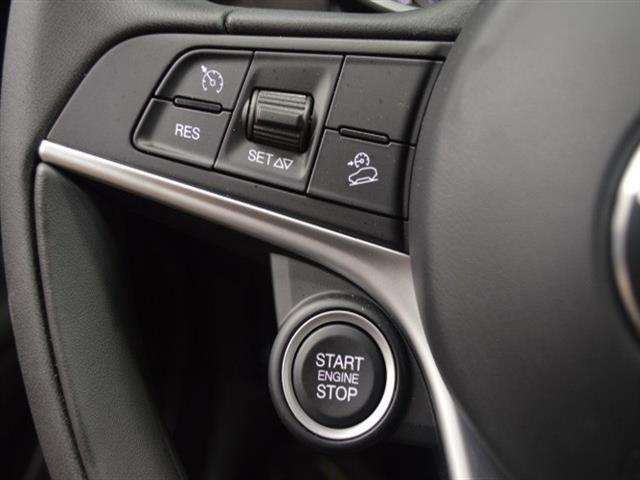 Alfa Romeo Stelvio 2018 photo 12